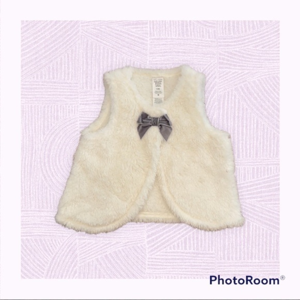 12 month furry vest 005
